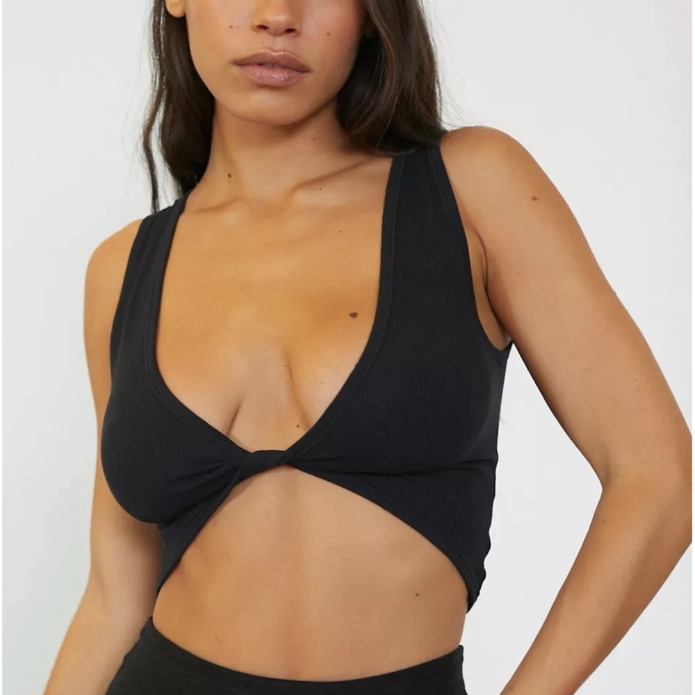 URBAN OUTFITTERS OUT FROM UNDER WRAP IT UP SEAMLESS REVERSIBLE BRA TOP